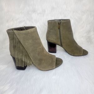 Reaction Kenneth Cole green suede ankle boots chunky heel open toe.